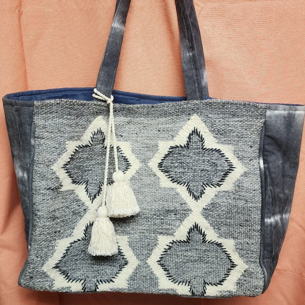 Evelyn K New York Large Cloth Tote Gray White Diamond Pattern Tie Dye Long Strap